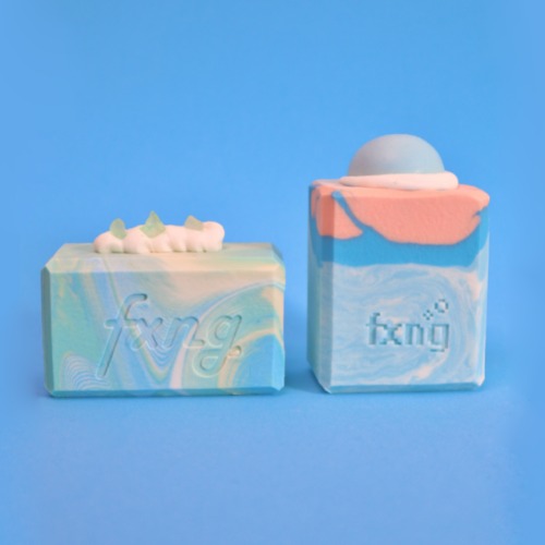 [퐁Fxng] Love Is Blue SET (비누 2개 비누 망 선물 상자 종이 가방) 고체 비누 솝 세트-비보트