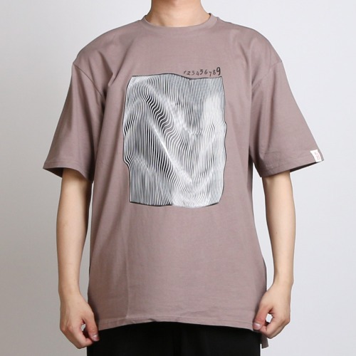 [100% 오가닉] ILLUSION WAVE LINE GRAPHIC 반팔 티셔츠 ASH BROWN-비보트